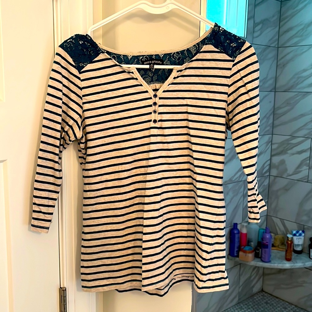 Women’s medium top